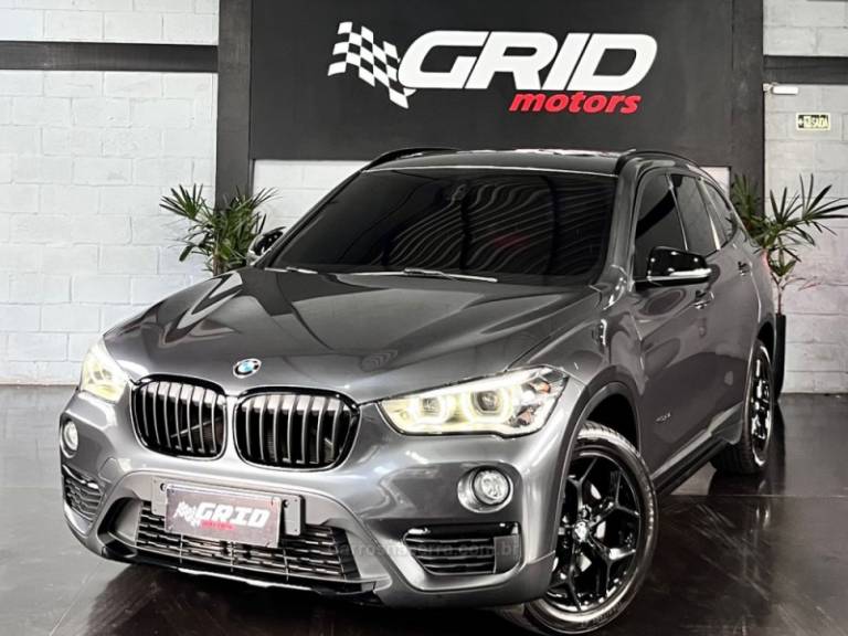 BMW - X1 - 2017/2017 - Cinza - R$ 128.900,00