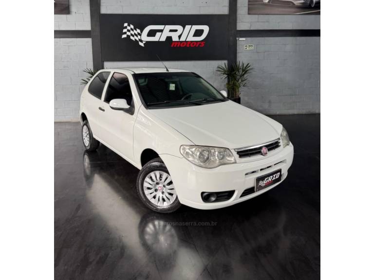 FIAT - PALIO - 2015/2015 - Branca - R$ 32.900,00