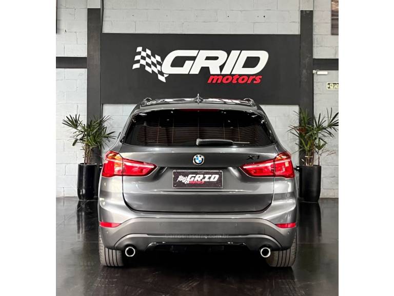 BMW - X1 - 2017/2017 - Cinza - R$ 128.900,00
