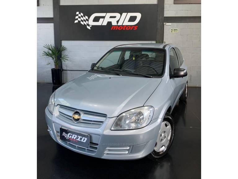 CHEVROLET - CELTA - 2010/2011 - Prata - R$ 27.900,00